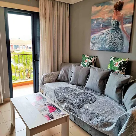 Sunshine Family Tenerife Apartment *